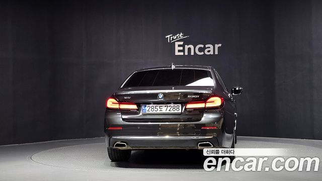 BMW 5 Series (G30) 530i xDrive Luxury 2023 — фото 4
