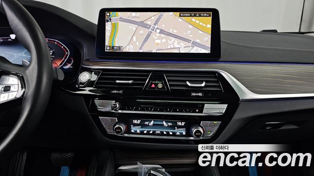 BMW 5 Series (G30) 530i xDrive Luxury 2023 — фото 14