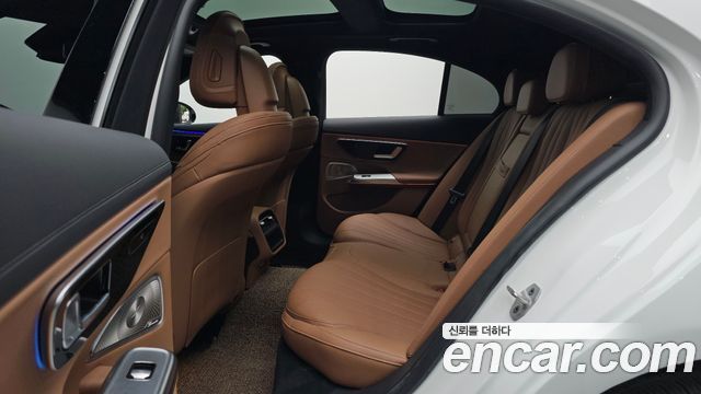 Mercedes-Benz E-Class (W214) E300 4MATIC AMG Line 2026 — фото 11