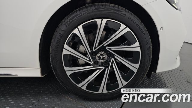 Mercedes-Benz E-Class (W214) E300 4MATIC AMG Line 2026 — фото 21