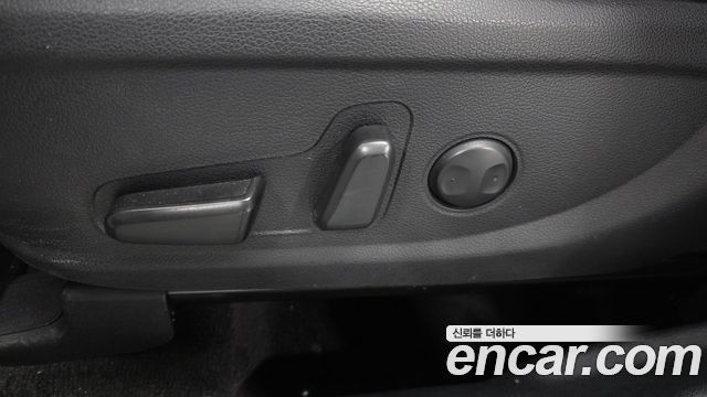 Hyundai Santa Fe Diesel 2.2 2WD Premium Choice 2021 — фото 32