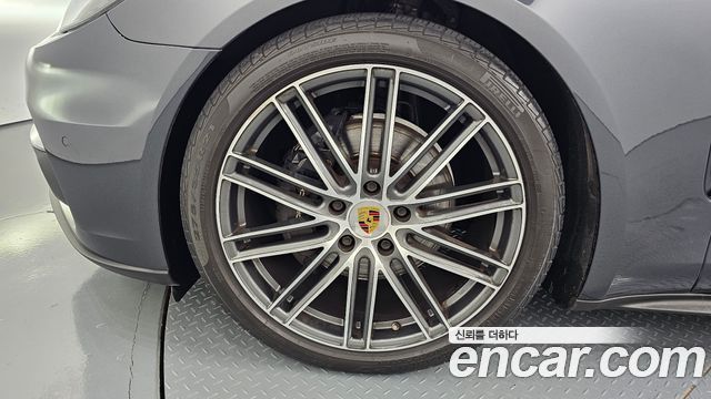 Porsche Panamera (971) 3.0 AWD 2018 — фото 5