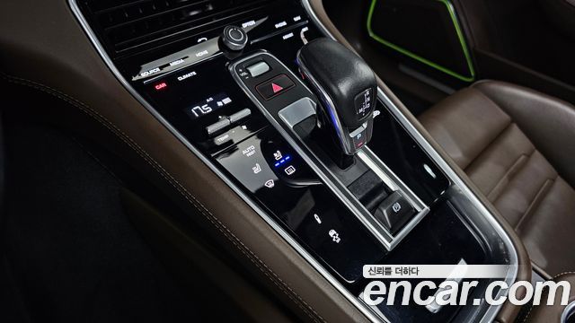 Porsche Panamera (971) 3.0 AWD 2018 — фото 9