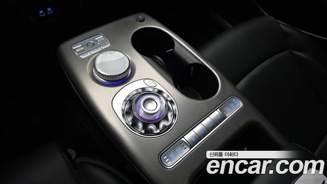 Genesis GV60 Standard 2022 — фото 9