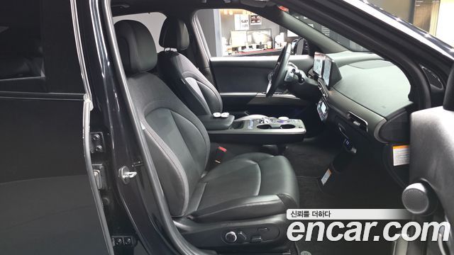 Genesis GV60 Standard 2022 — фото 11