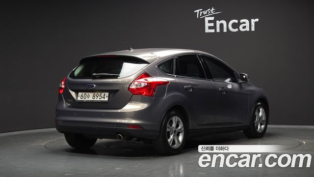 Ford Focus 2.0 Diesel Sport Hatchback 3rd 2014 — фото 2