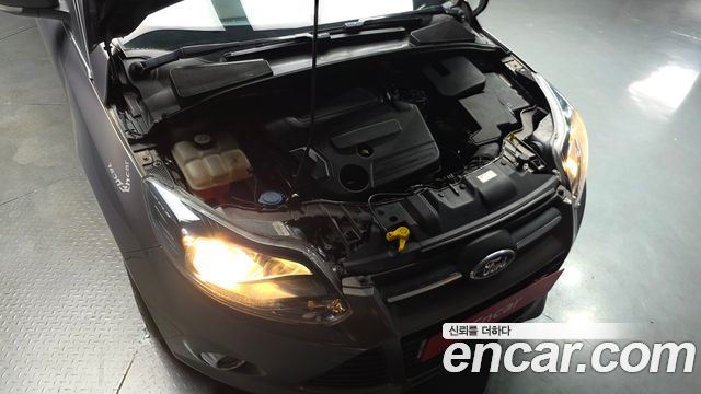 Ford Focus 2.0 Diesel Sport Hatchback 3rd 2014 — фото 6