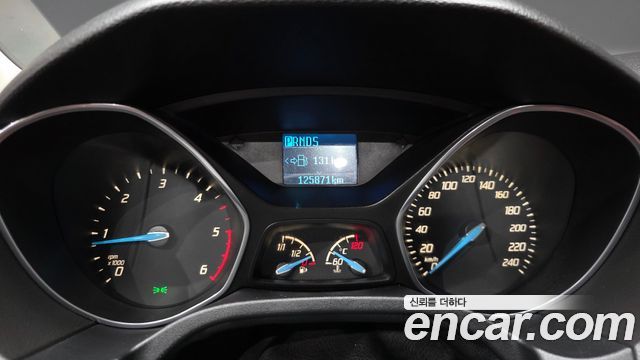Ford Focus 2.0 Diesel Sport Hatchback 3rd 2014 — фото 8