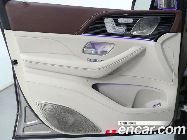 Mercedes-Benz GLS-Class (X167) Maybach GLS600 4MATIC Manufakur 2023 — фото 9