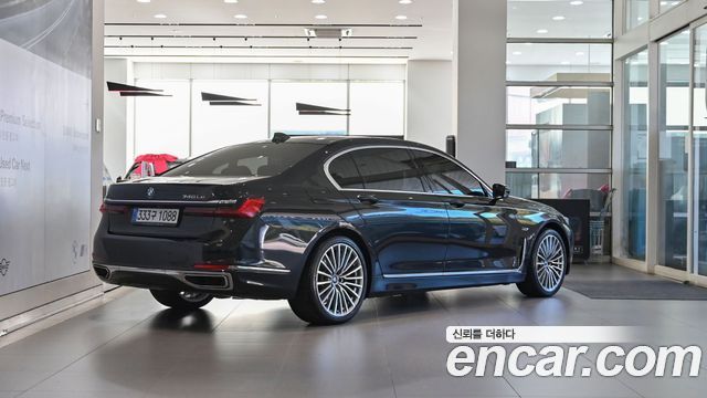 BMW 7 Series (G11) 745Le iPerformance Design Pure Excellence 2022 — фото 2