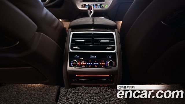 BMW 7 Series (G11) 745Le iPerformance Design Pure Excellence 2022 — фото 22