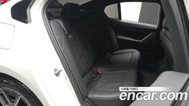 BMW 5 Series (G60) 520i Special Edition 2025 — фото 12