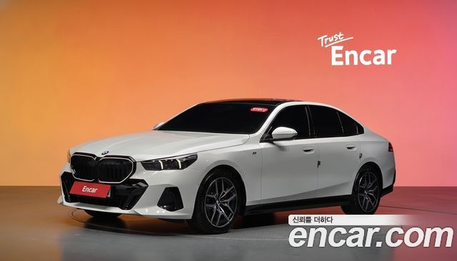 BMW 5 Series (G60) 520i Special Edition 2025 — фото 1