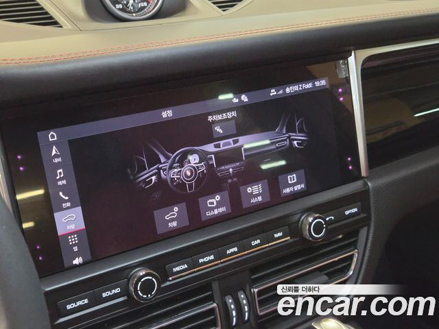 Porsche Macan 2.9 GTS 95B 2020 — фото 17