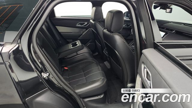 Land Rover Range Rover Velar 2.0 D240 R-Dynamic SE 2018 — фото 11