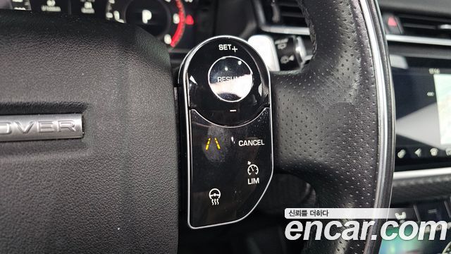 Land Rover Range Rover Velar 2.0 D240 R-Dynamic SE 2018 — фото 18