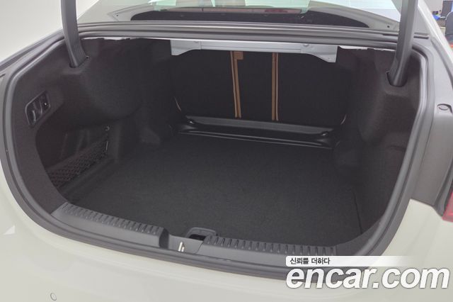 Mercedes-Benz E-Class (W214) E200 AMG Line 2026 — фото 15