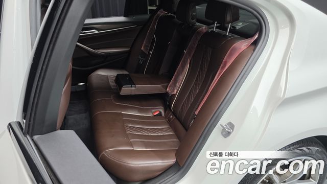 BMW 5 Series (G30) 520d xDrive M Sport Package Plus 2017 — фото 11