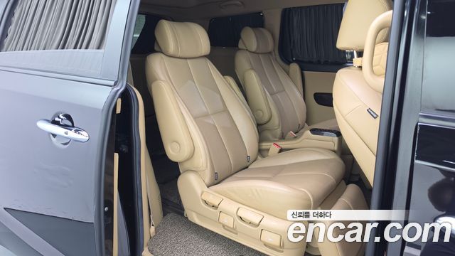 Kia Carnival 7-Seater Hi-Limousine President 2019 — фото 12