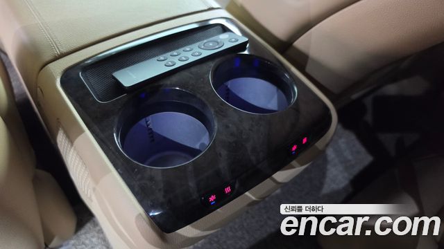 Kia Carnival 7-Seater Hi-Limousine President 2019 — фото 19