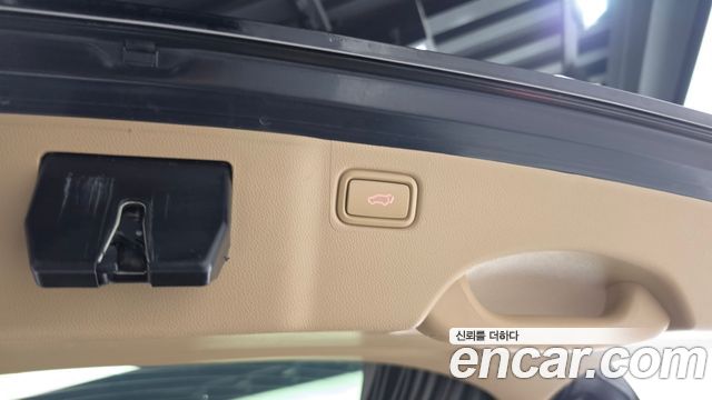 Kia Carnival 7-Seater Hi-Limousine President 2019 — фото 27