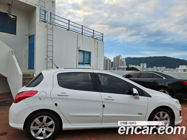 Peugeot 308 1.6 e-HDi Sportium 1st 2014 — фото 3