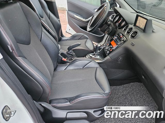 Peugeot 308 1.6 e-HDi Sportium 1st 2014 — фото 16