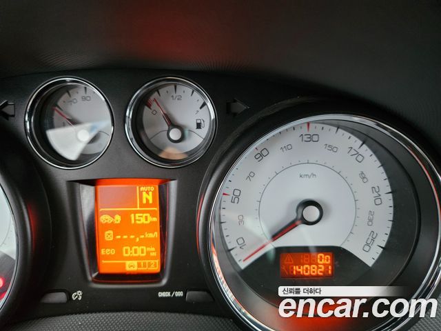 Peugeot 308 1.6 e-HDi Sportium 1st 2014 — фото 22