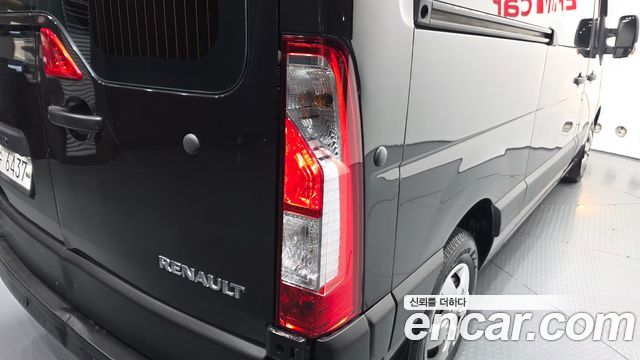 Renault Korea Master 2.3 13-Seater 2020 — фото 23