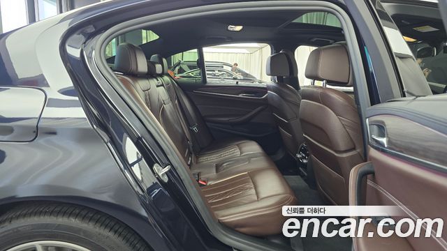 BMW 5 Series (G30) 530i M Sport Package Plus 2018 — фото 11