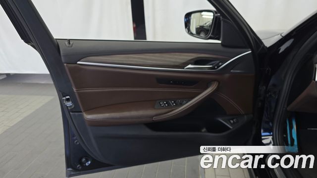 BMW 5 Series (G30) 530i M Sport Package Plus 2018 — фото 24