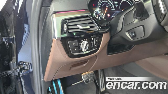 BMW 5 Series (G30) 530i M Sport Package Plus 2018 — фото 27