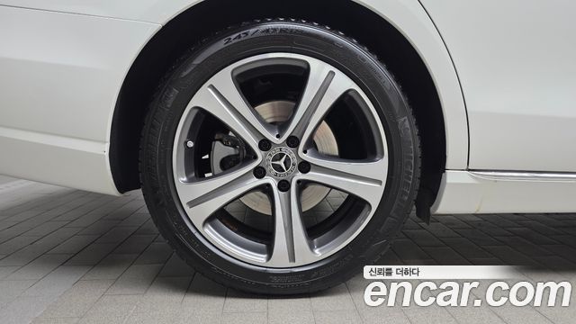 Mercedes-Benz E-Class (W213) E300 Avantgarde 2019 — фото 5