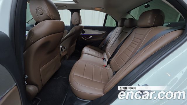 Mercedes-Benz E-Class (W213) E300 Avantgarde 2019 — фото 12