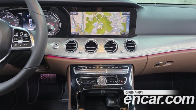 Mercedes-Benz E-Class (W213) E300 Avantgarde 2019 — фото 13