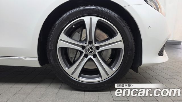 Mercedes-Benz E-Class (W213) E300 Avantgarde 2019 — фото 21
