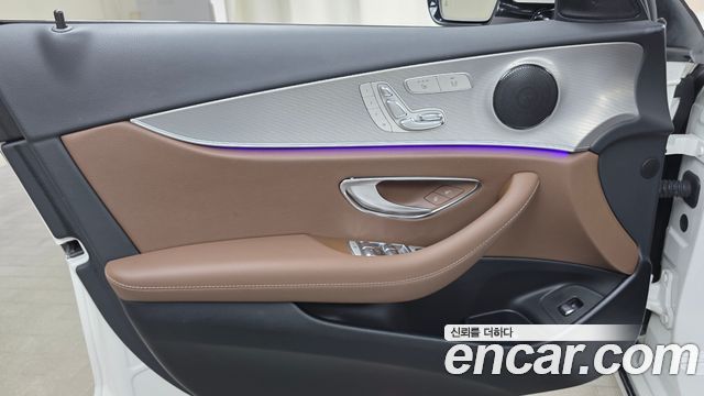 Mercedes-Benz E-Class (W213) E300 Avantgarde 2019 — фото 24