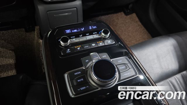 Genesis EQ900 3.8 GDI AWD Premium Luxury 2018 — фото 20