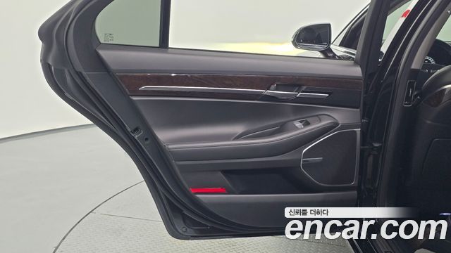 Genesis EQ900 3.8 GDI AWD Premium Luxury 2018 — фото 25