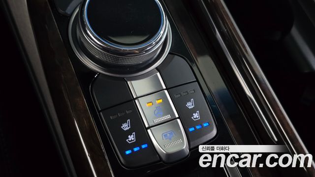 Genesis EQ900 3.8 GDI AWD Premium Luxury 2018 — фото 27