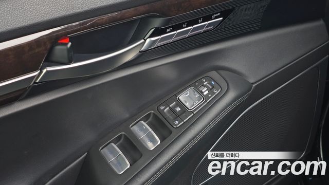 Genesis EQ900 3.8 GDI AWD Premium Luxury 2018 — фото 33