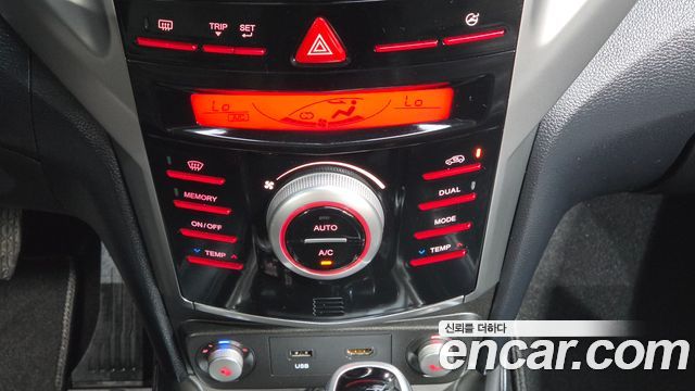 KG Mobility (SsangYong) Tivoli Diesel LX 2WD 2016 — фото 22