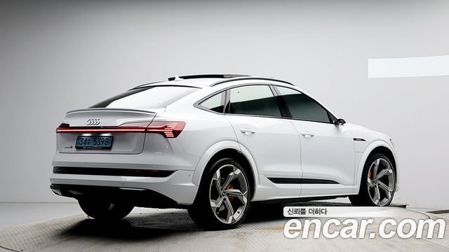 Audi e-tron S Sportback 2023 — фото 4