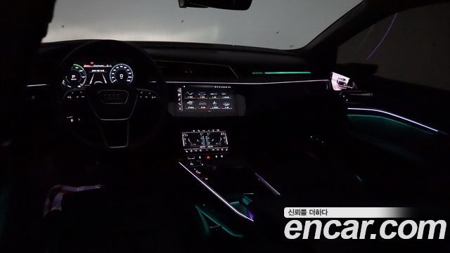 Audi e-tron S Sportback 2023 — фото 21