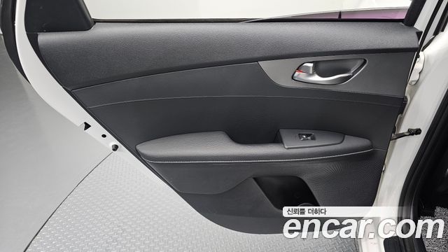 Kia K3 Luxury 2020 — фото 31