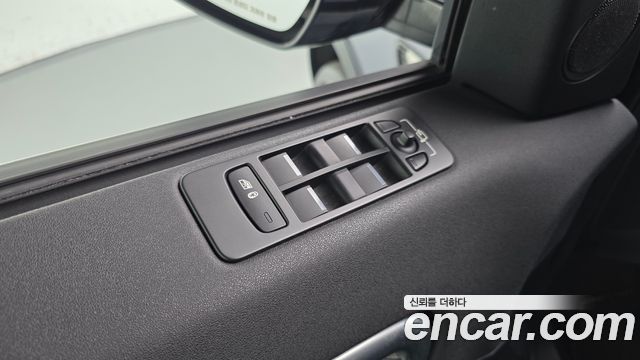Land Rover Discovery Sport 2.0 TD4 SE 2016 — фото 19