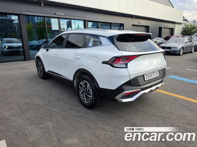 Kia Sportage (V) Diesel 2.0 2WD Prestige 2023 — фото 4