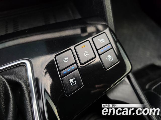 Kia Sportage (V) Diesel 2.0 2WD Prestige 2023 — фото 23