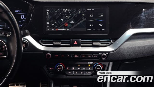 Kia Niro 1.6 HEV Noblesse Special 2020 — фото 19