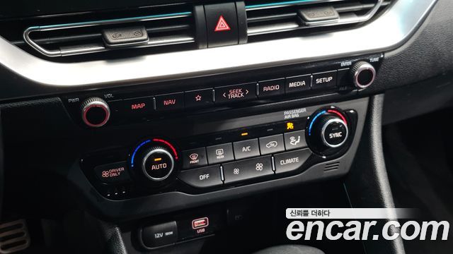 Kia Niro 1.6 HEV Noblesse Special 2020 — фото 27